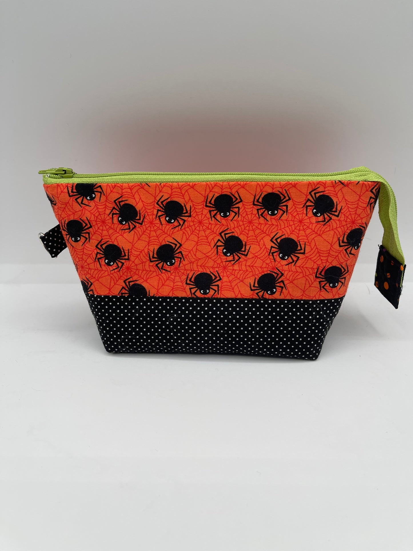 Zipper Bucket Bag - Halloween Black Spiders