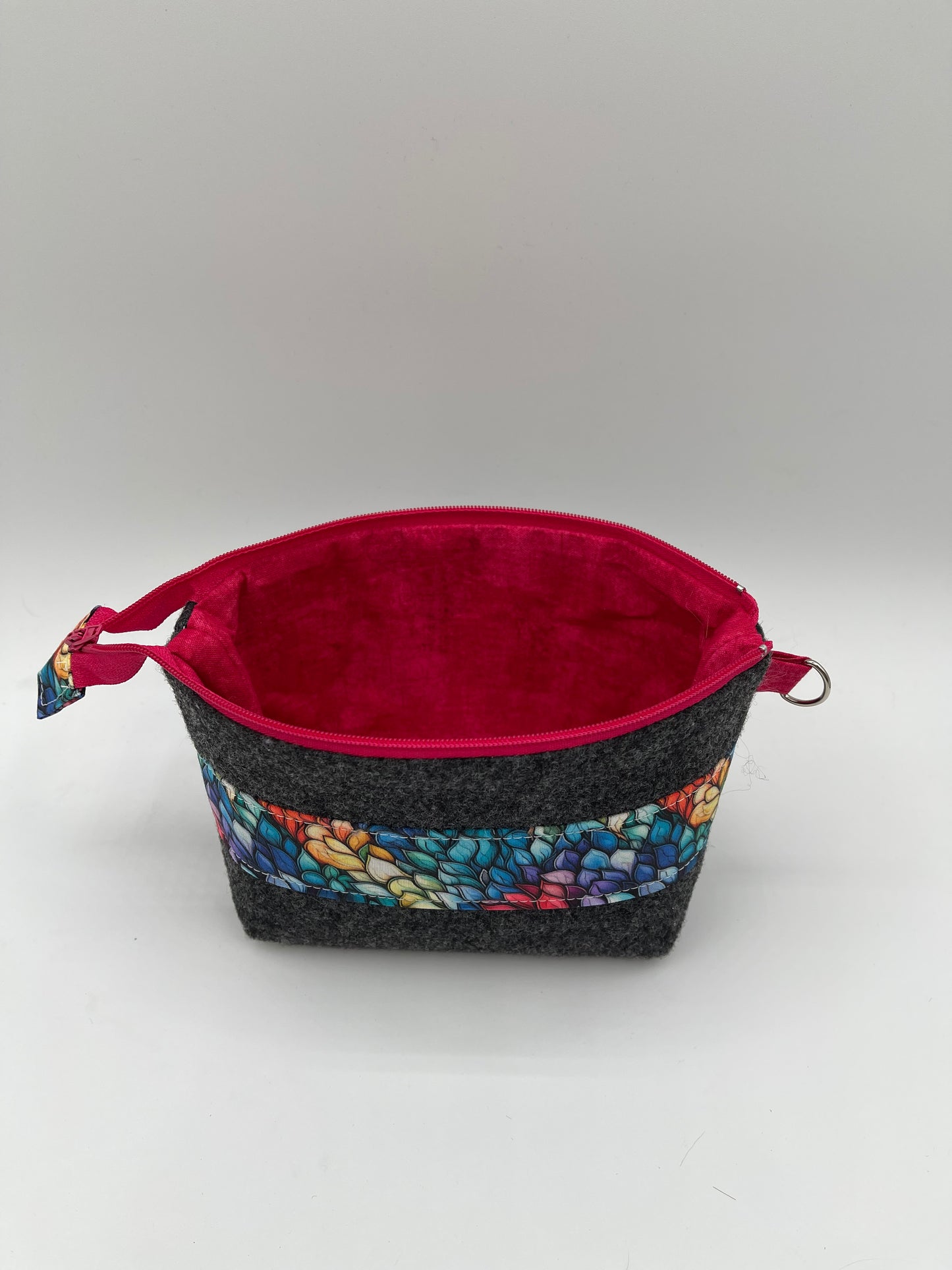 Zipper Bucket Bag - Felt and Dragon Scales