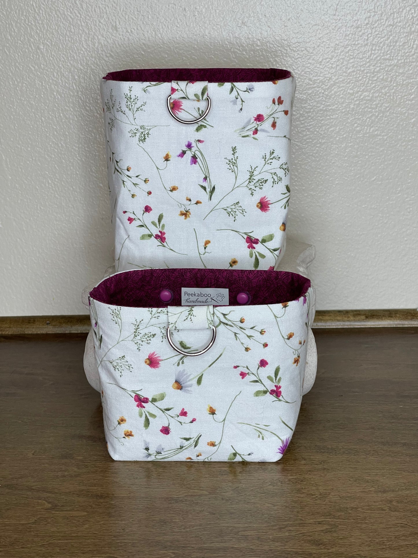 Car Vent Bag - Delicate Flowers on White