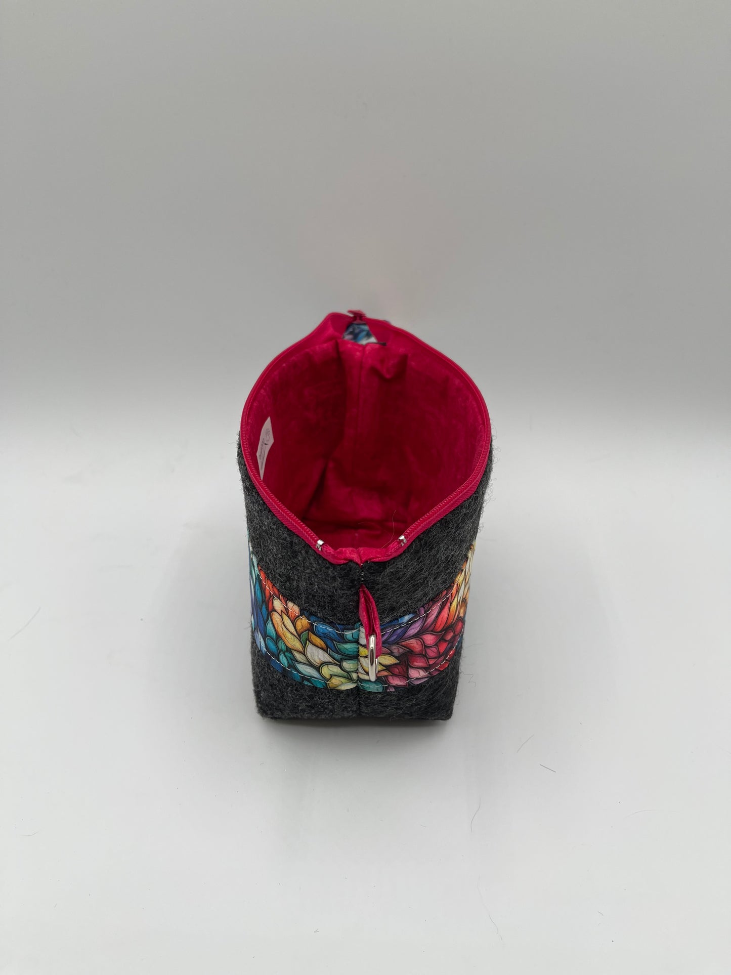 Zipper Bucket Bag - Felt and Dragon Scales