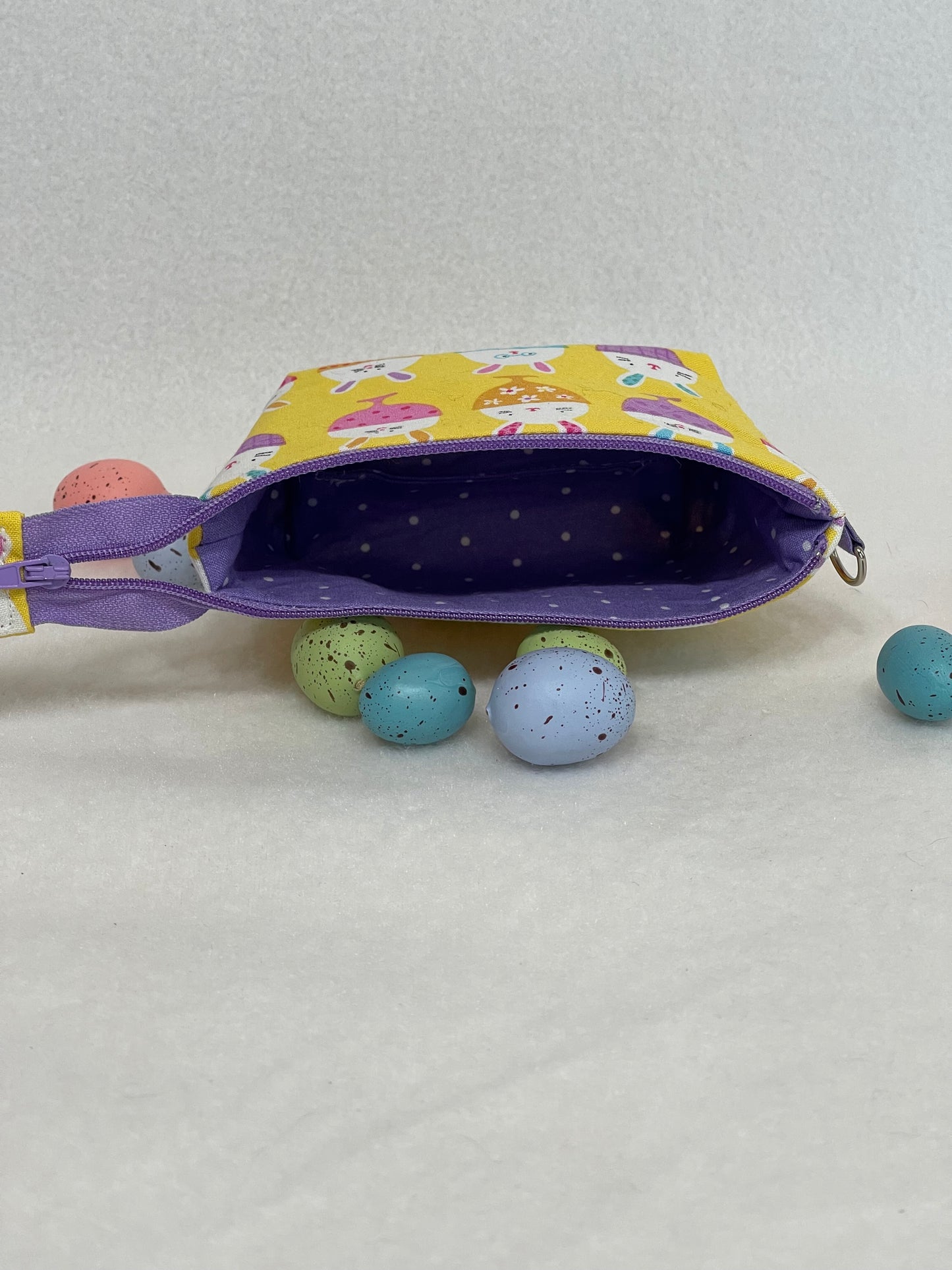 Zipper Bucket Bag - Easter Bunny Eggs