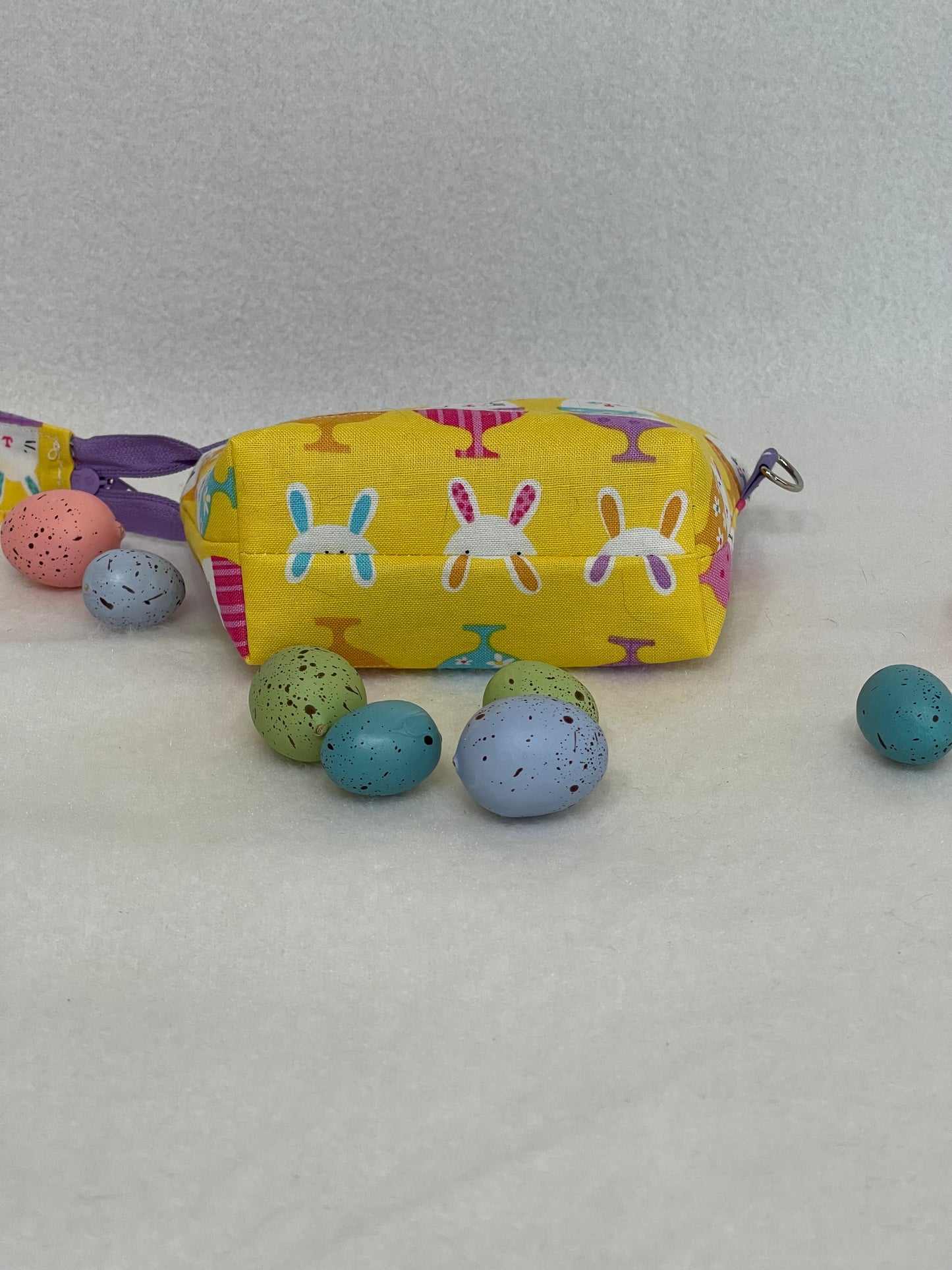 Zipper Bucket Bag - Easter Bunny Eggs