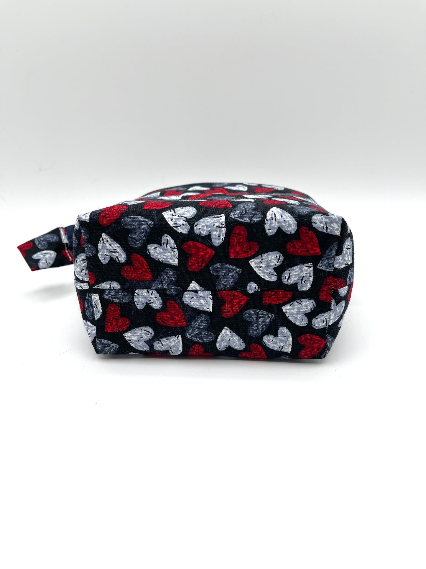 Zipper Bucket Bag - Red and Gray Hearts on Black