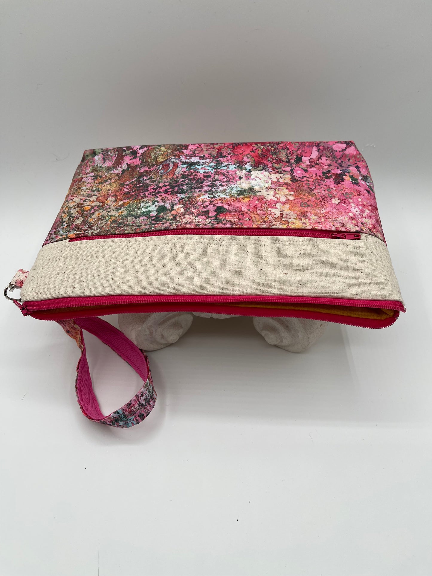 Clutchie - Abstract Pink and Brown