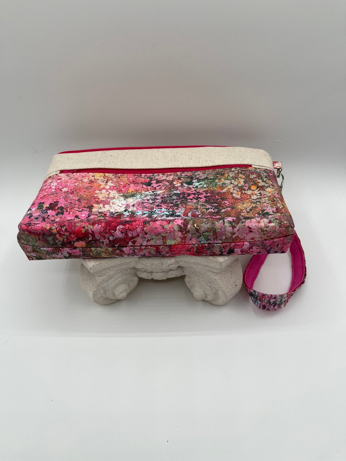 Clutchie - Abstract Pink and Brown