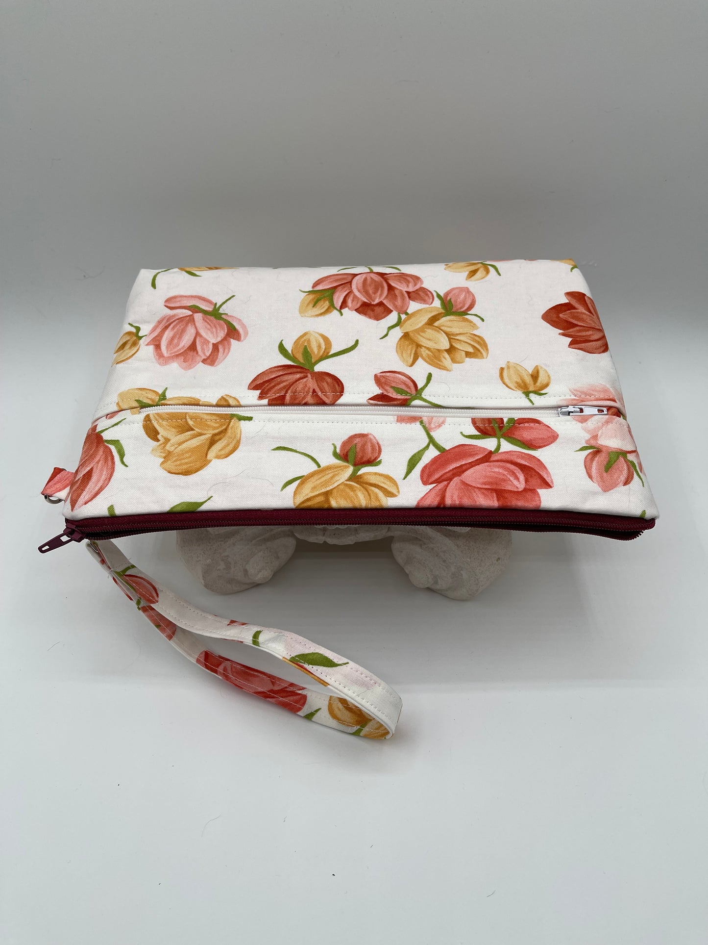 Clutchie - Peach and Gold Flowers