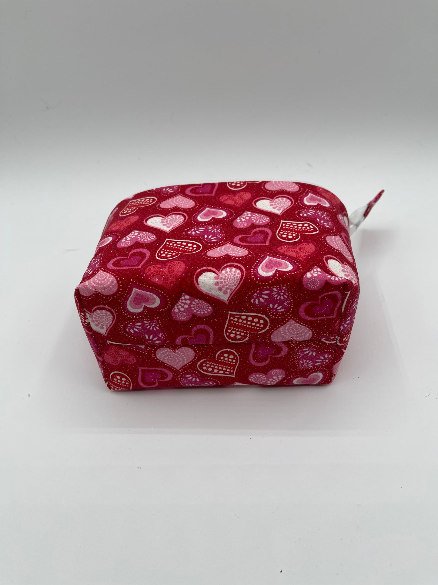 Zipper Bucket Bag - Red and Pink Hearts on Red