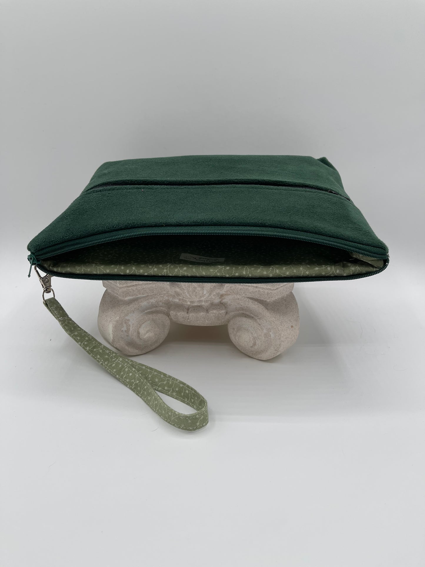 Clutchie - Green Velour