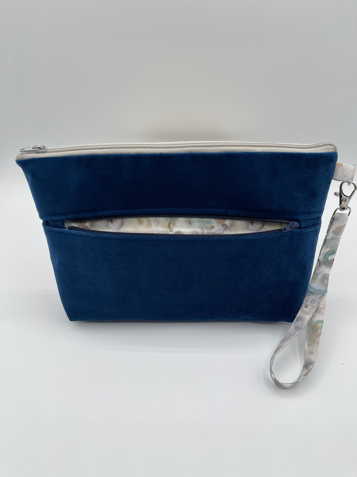 Clutchie - Blue Velour