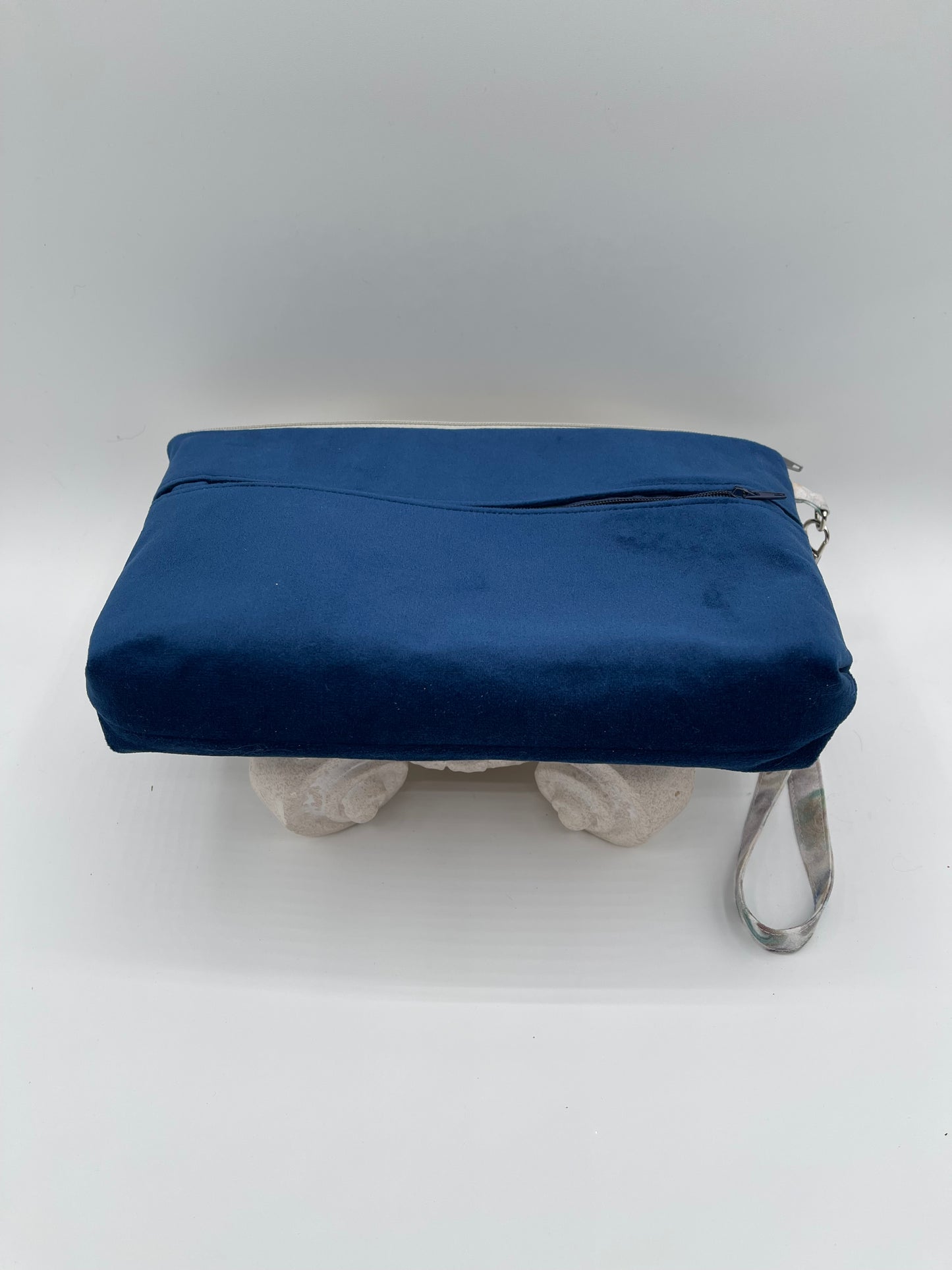 Clutchie - Blue Velour