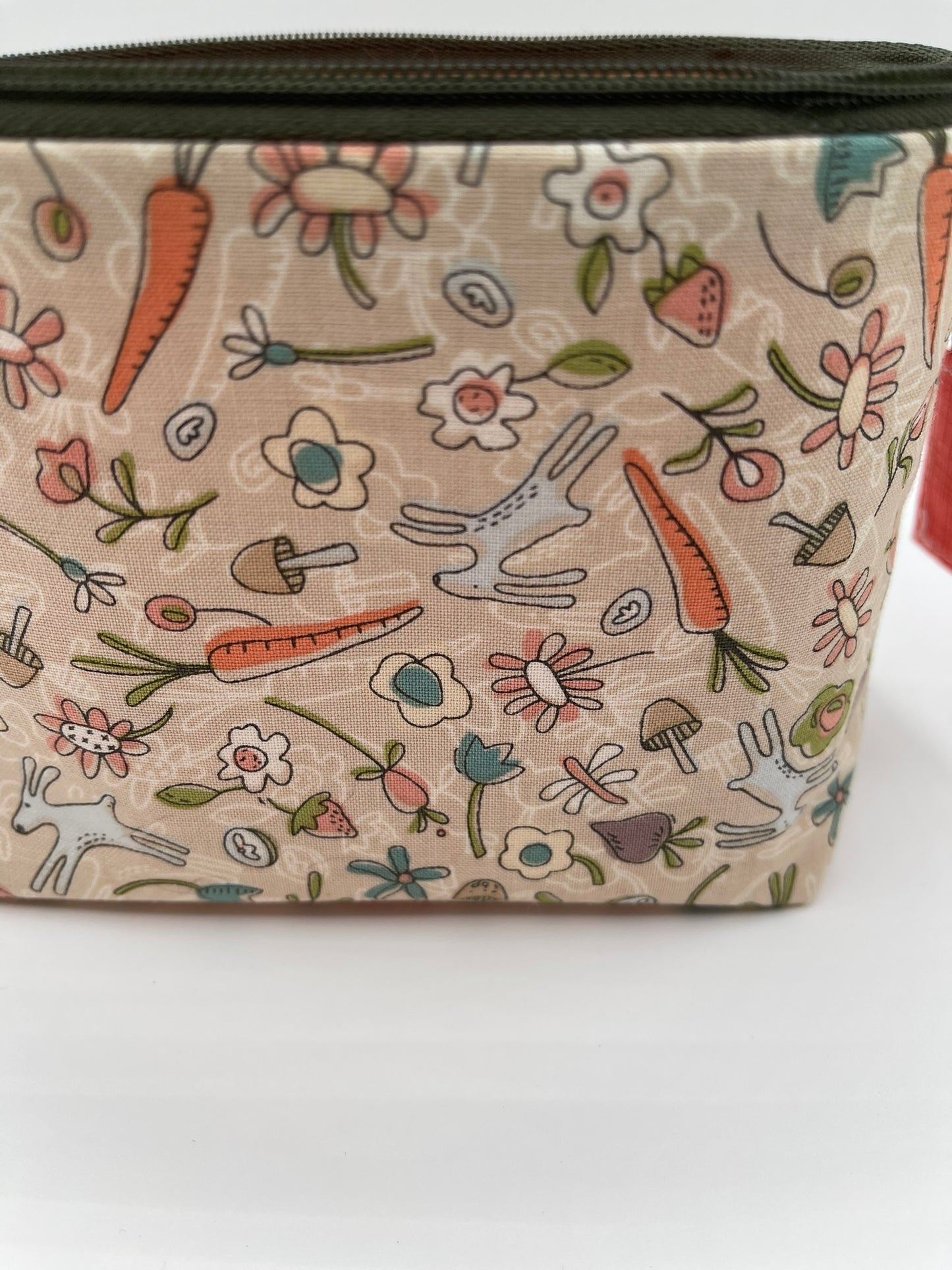Zipper Bucket Bag - Bunnies and Carrots