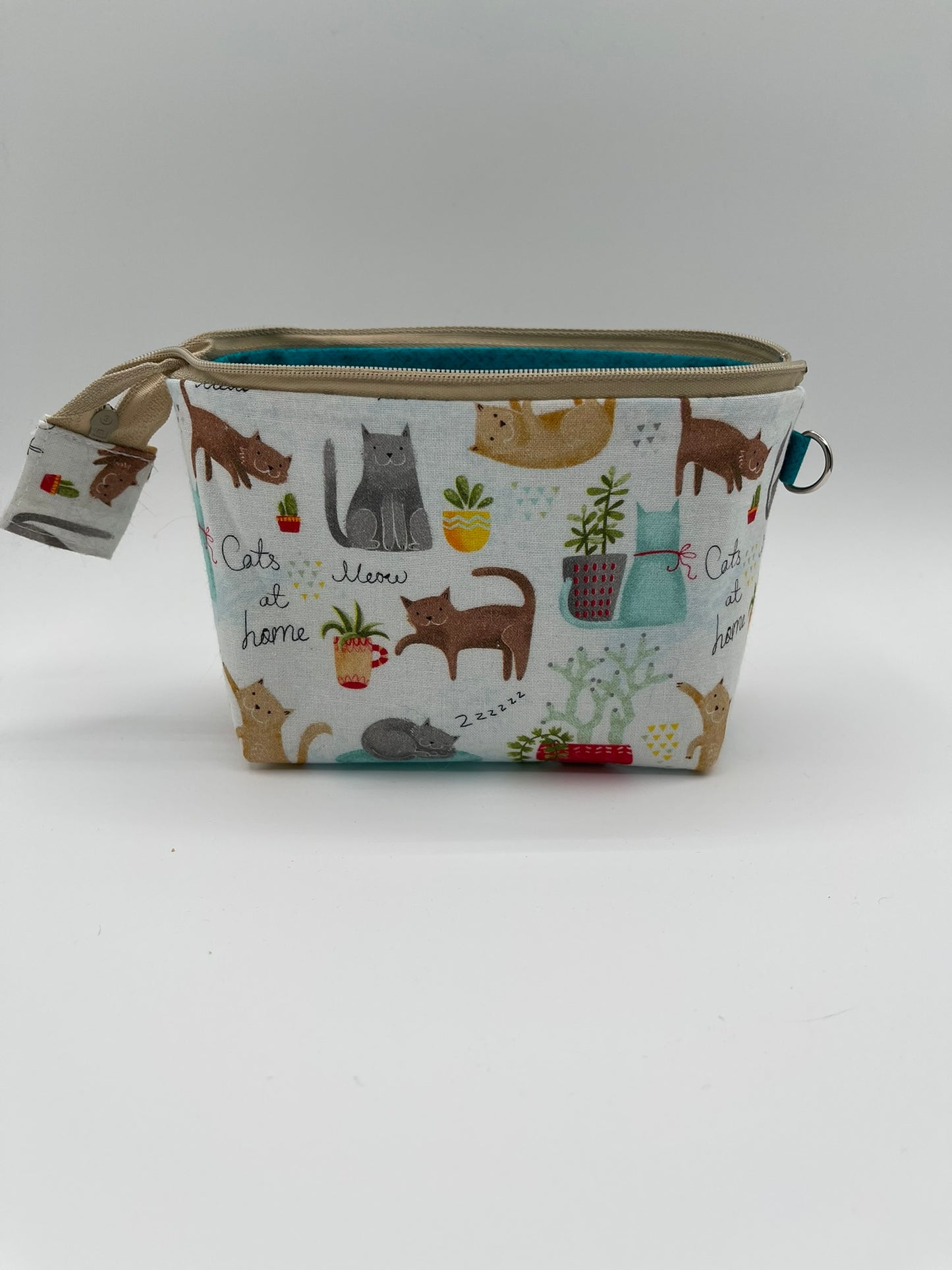 Zipper Bucket Bag - Cats and Plants