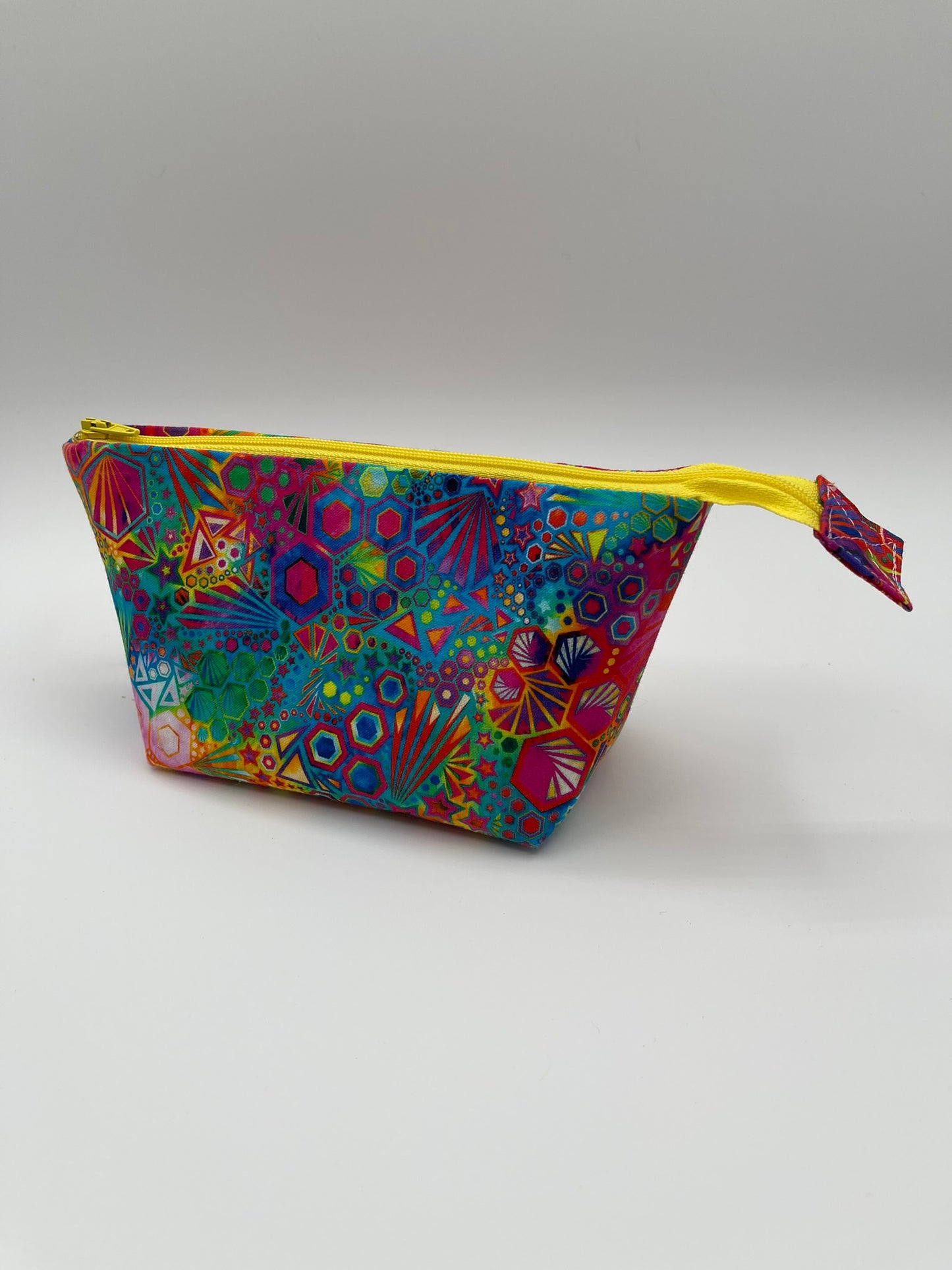 Zipper Bucket Bag - Colorful Geometric