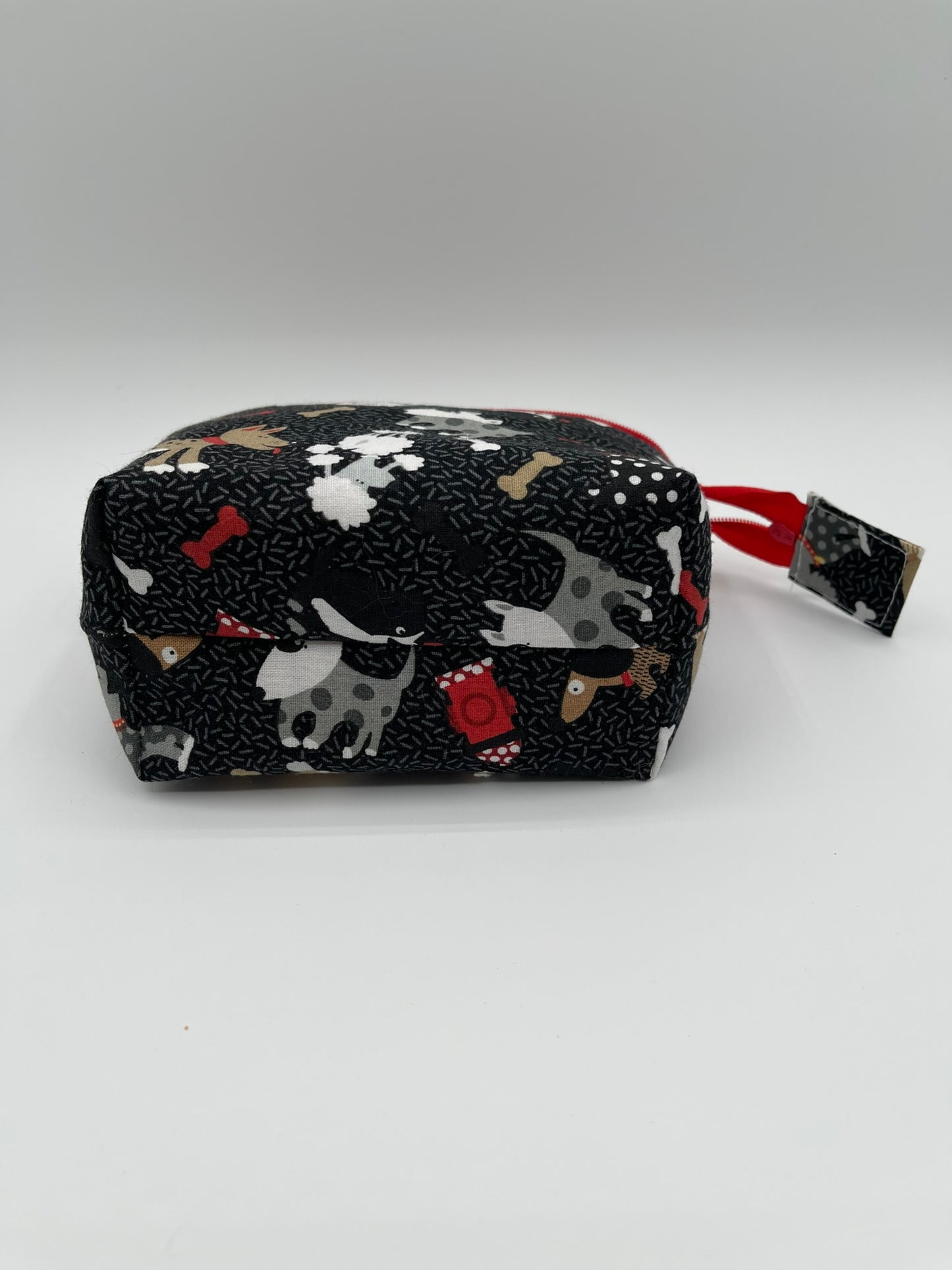 Zipper Bucket Bag - Dogs on Black