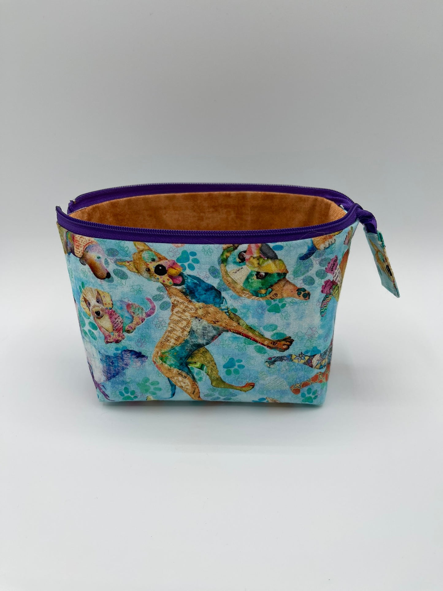 Zipper Bucket Bag - Grunge Dogs on Blue