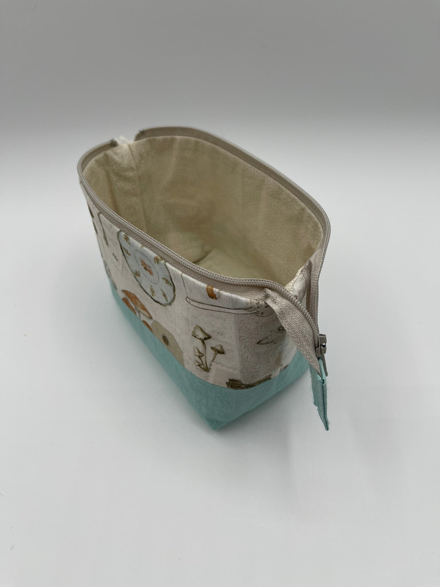 Zipper Bucket Bag - Mushrooms and Time