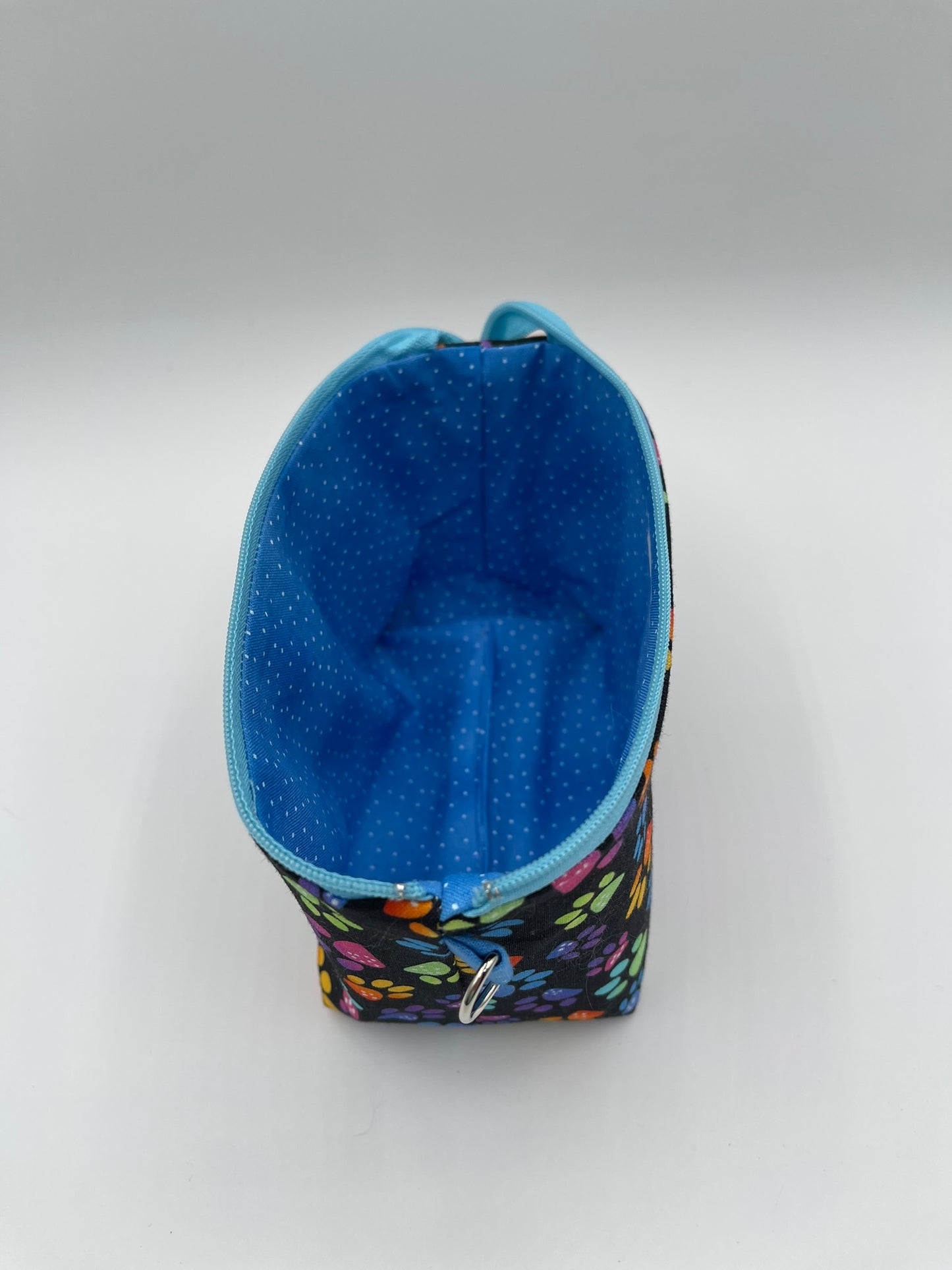 Zipper Bucket Bag - Paw Prints