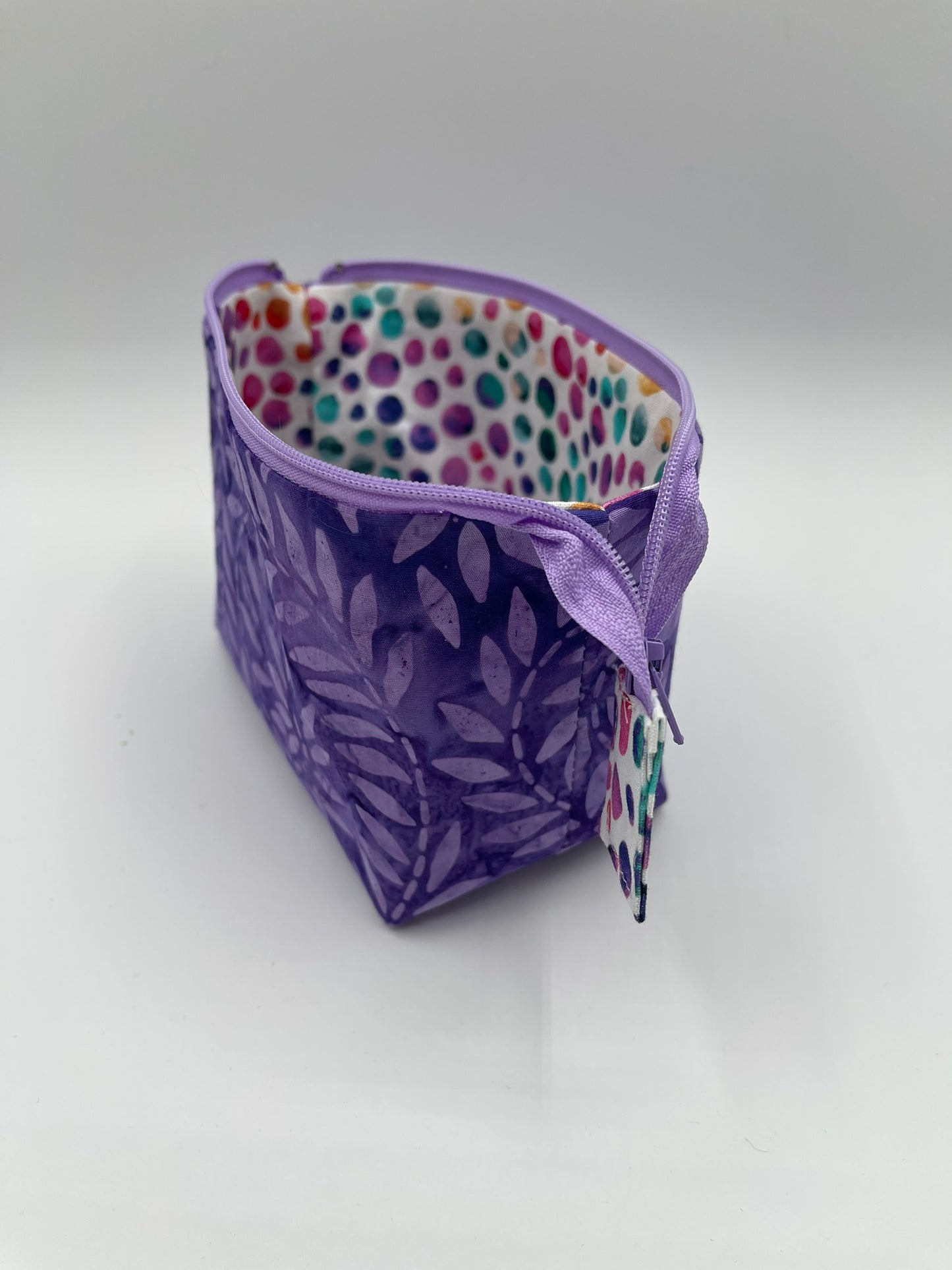 Zipper Bucket Bag - Purple Batik