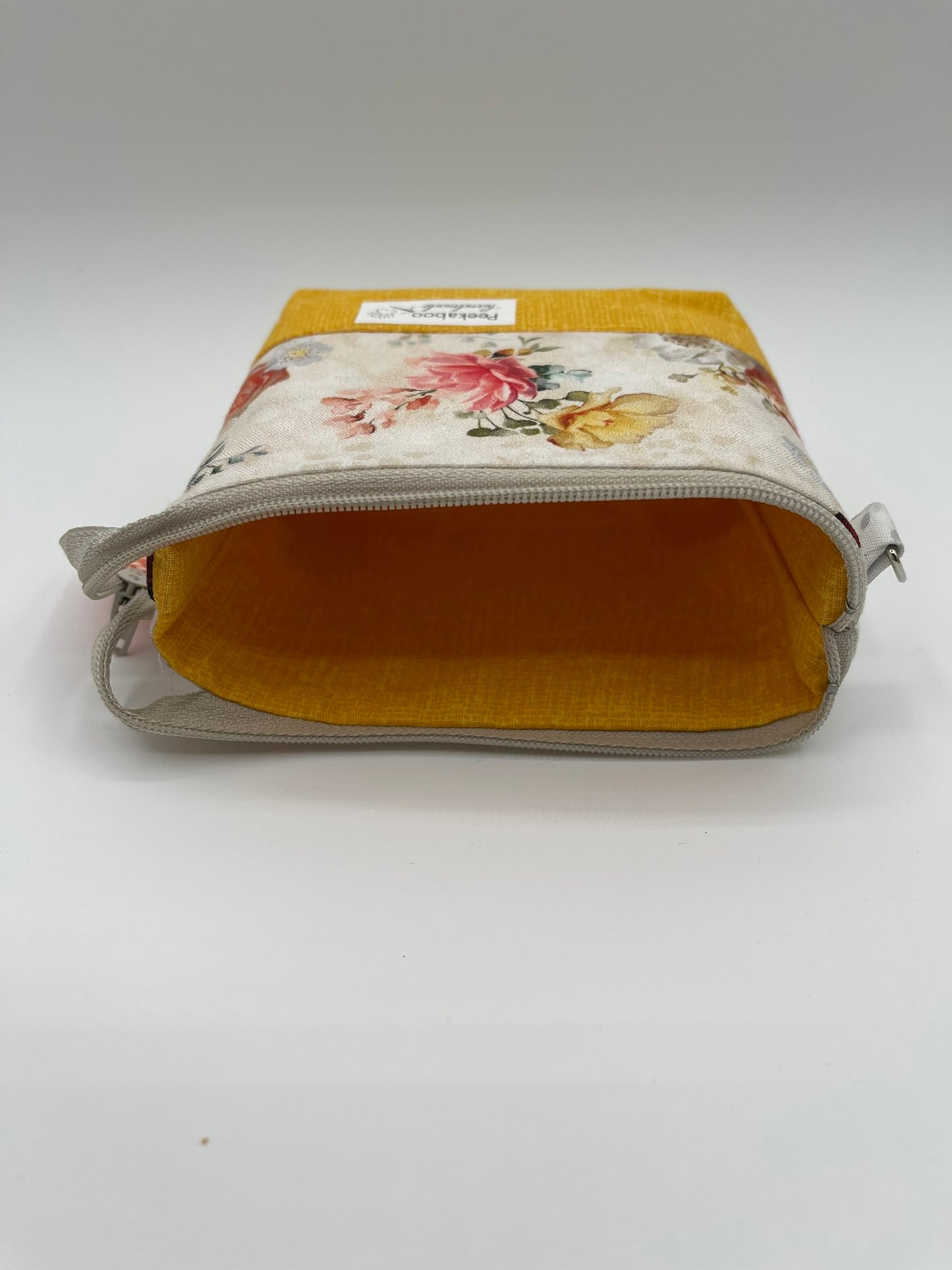 Zipper Bucket Bag - Roses