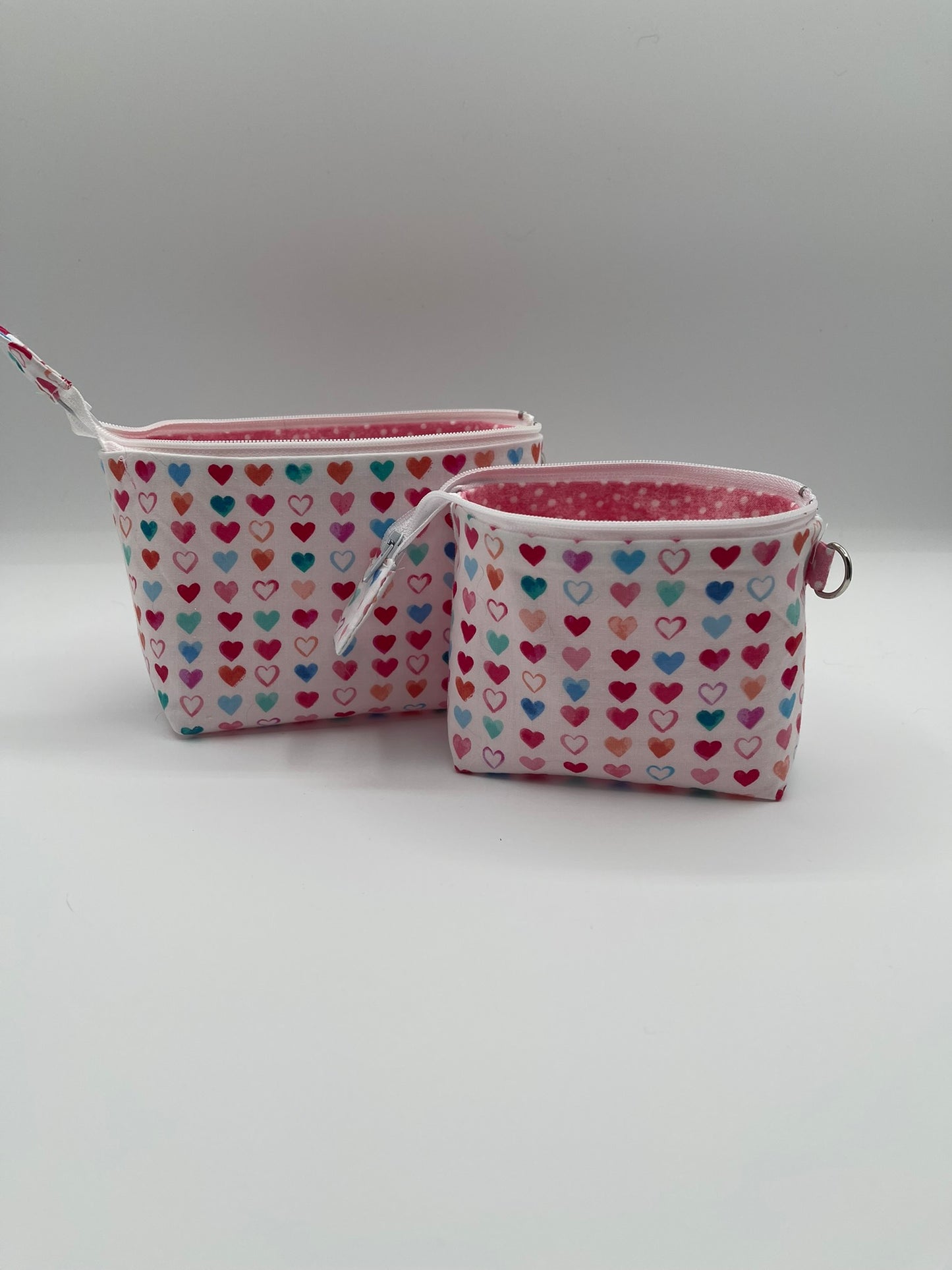 Zipper Bucket Bag - Rows of Colored Hearts