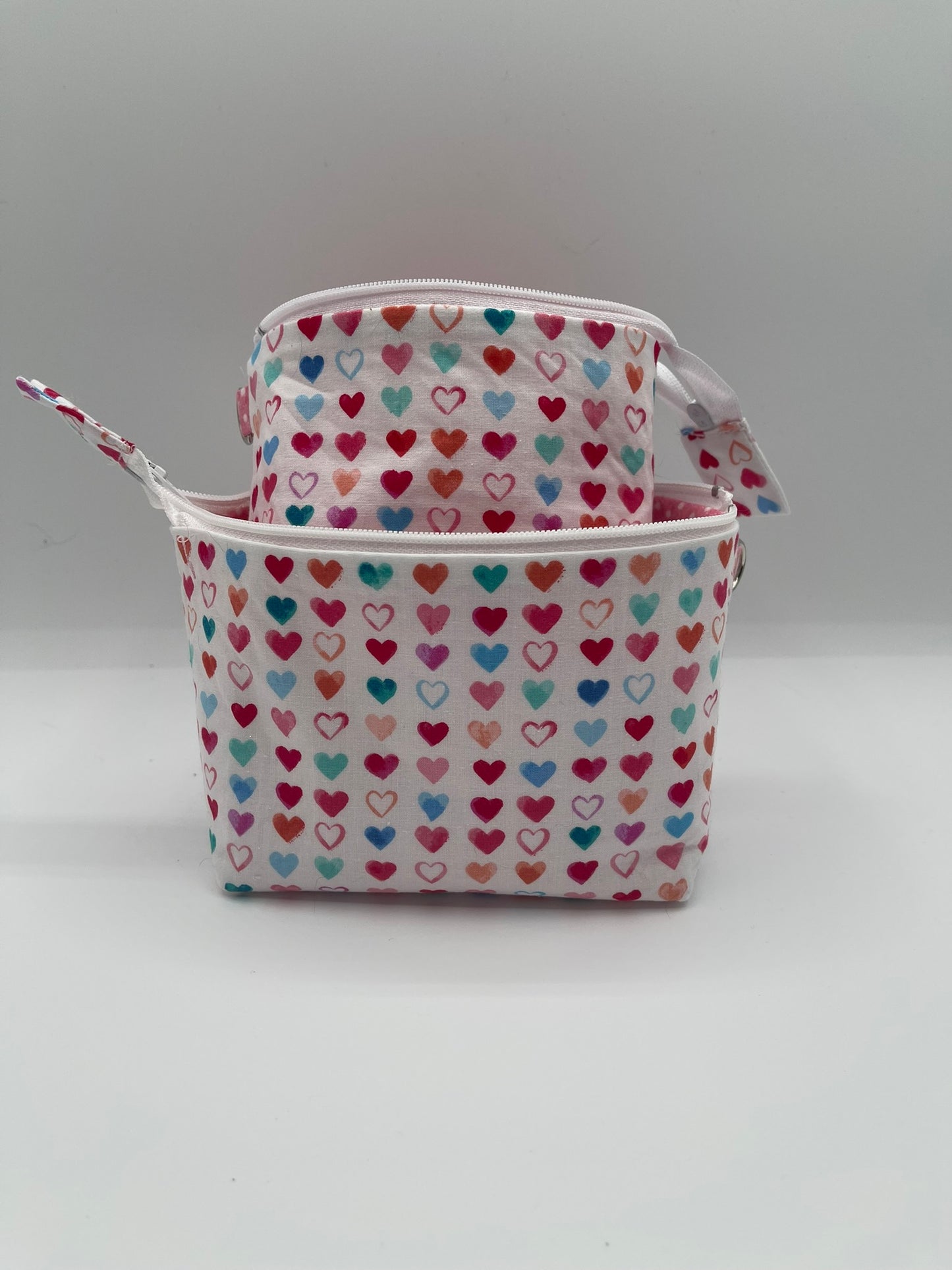 Zipper Bucket Bag - Rows of Colored Hearts