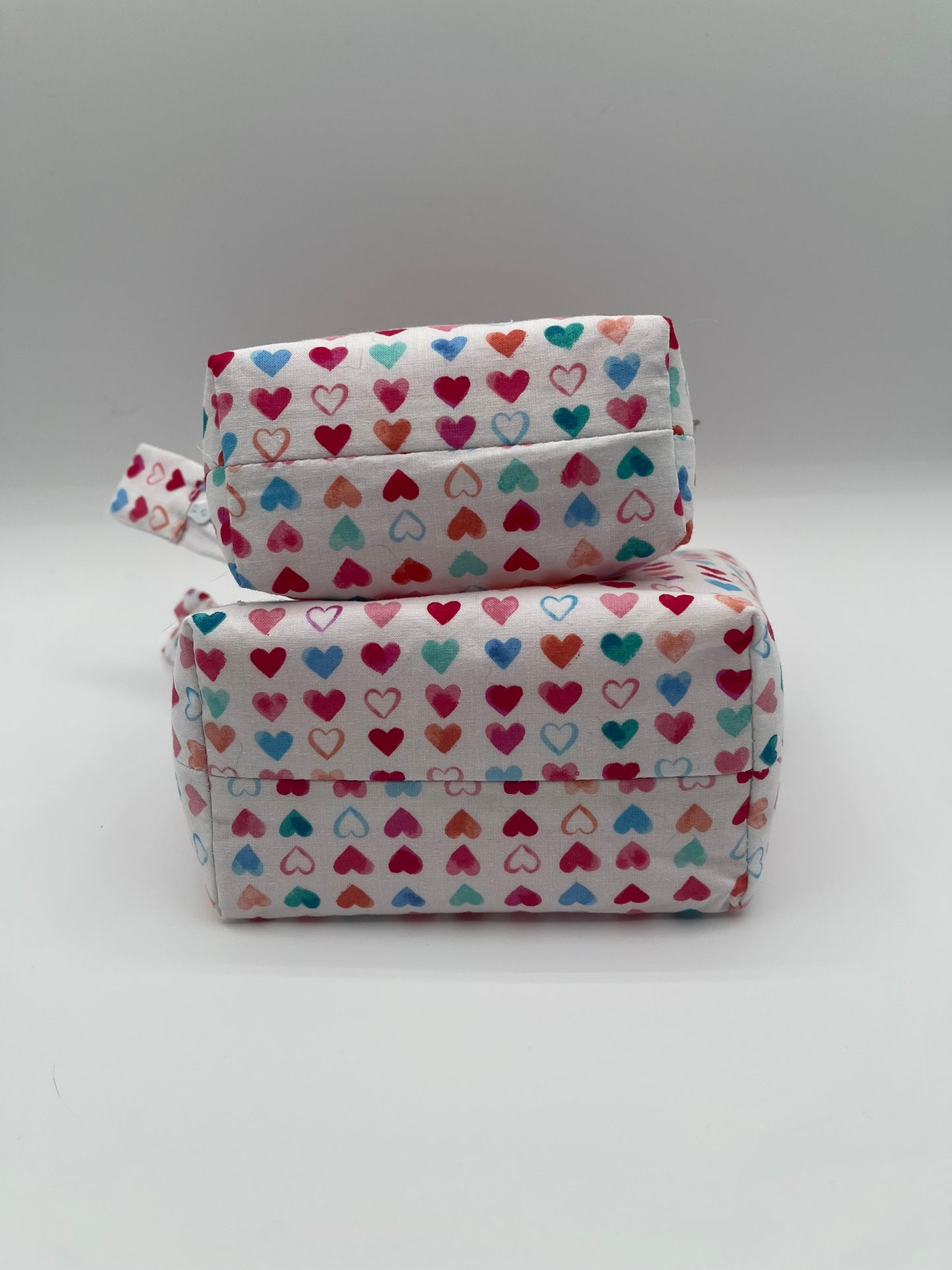 Zipper Bucket Bag - Rows of Colored Hearts