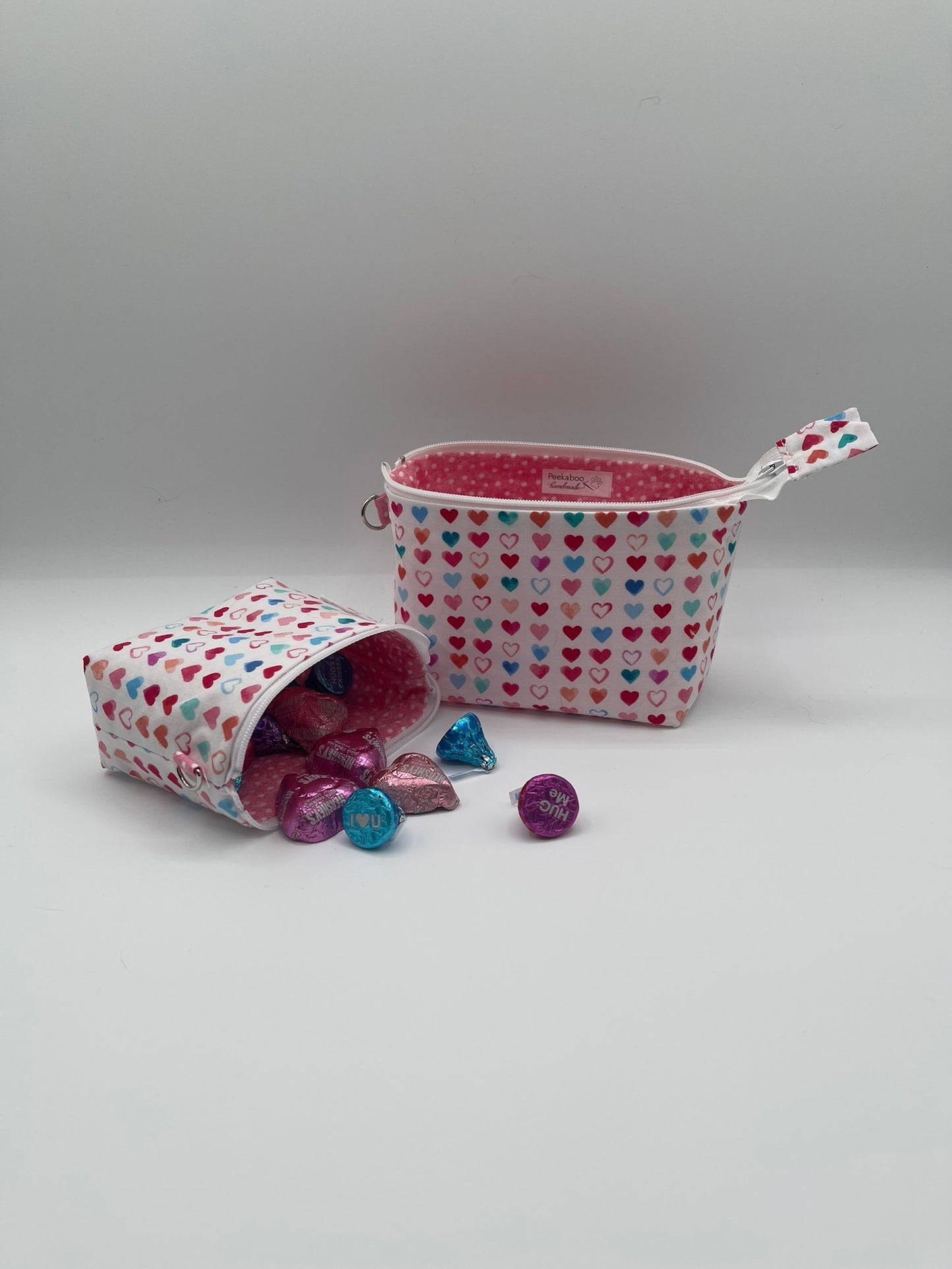 Zipper Bucket Bag - Rows of Colored Hearts