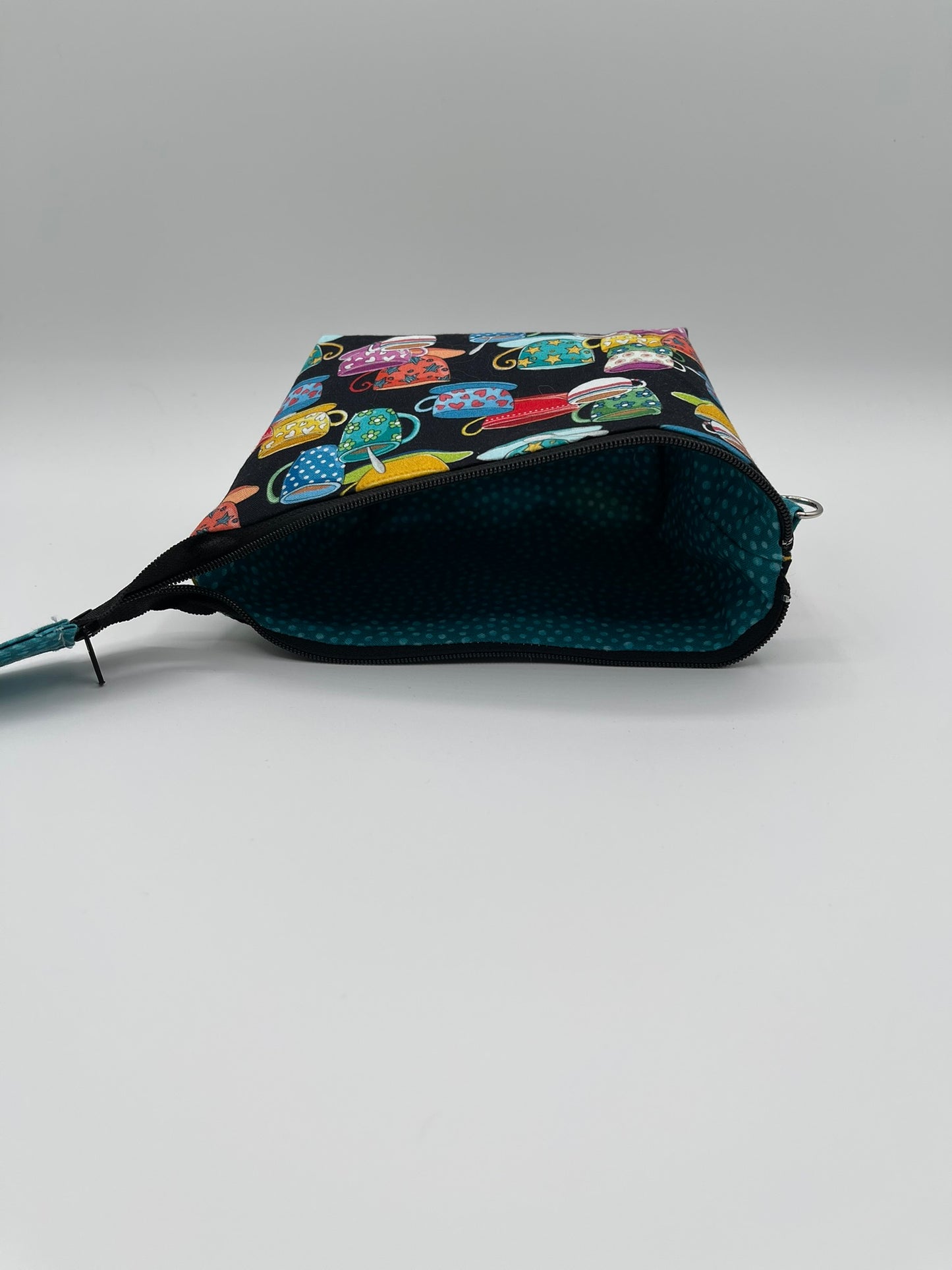Zipper Bucket Bag - Tea and Coffee Cups