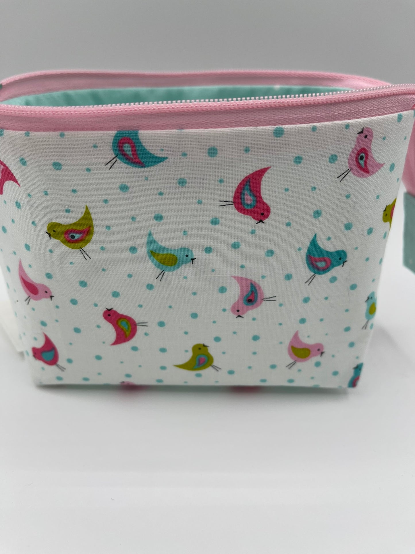 Zipper Bucket Bag - Tiny Birds on White