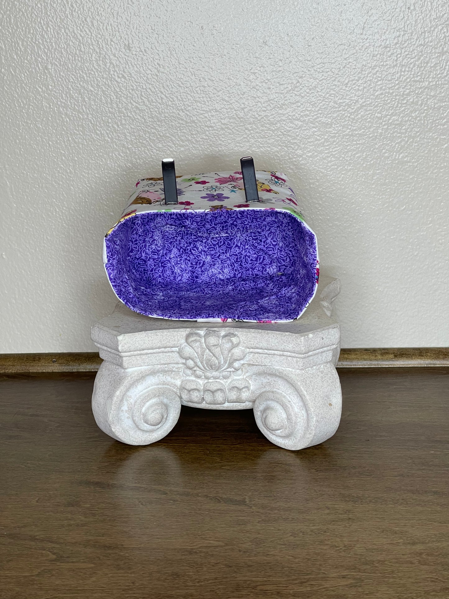 Car Vent Bag - Little Girls Playing on White