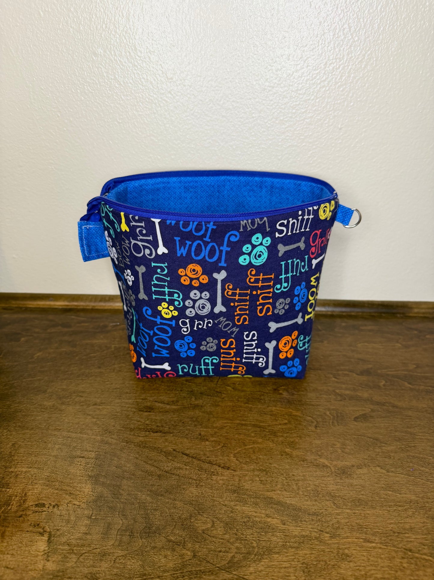 Zipper Bucket Bag - Woof Sniff Ruff