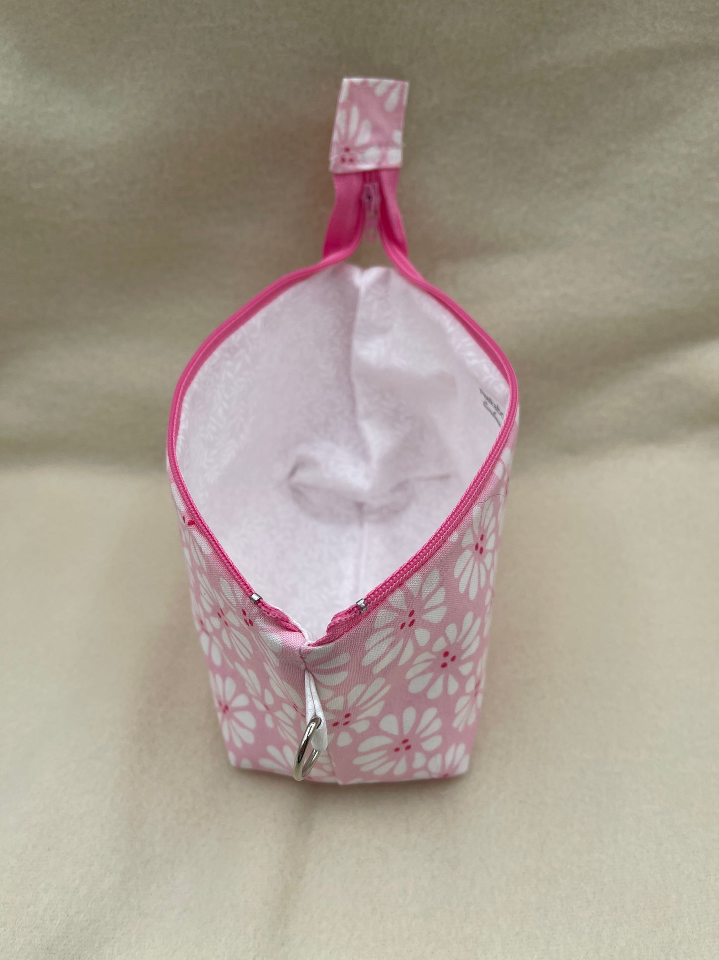 Zipper Bucket Bag - Pretty Pink Flowers