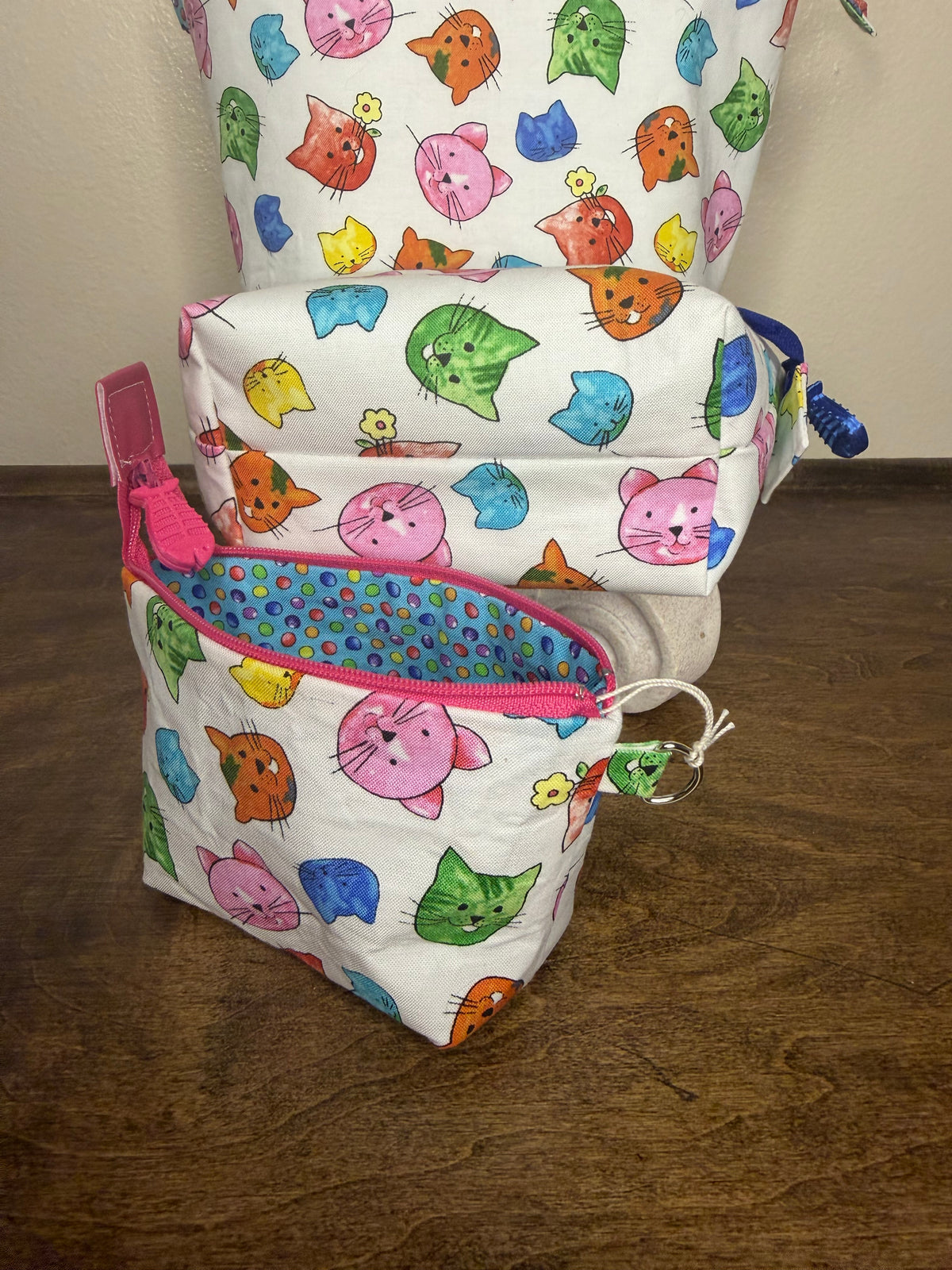 Zipper Bucket Bag - Cute Cat Faces