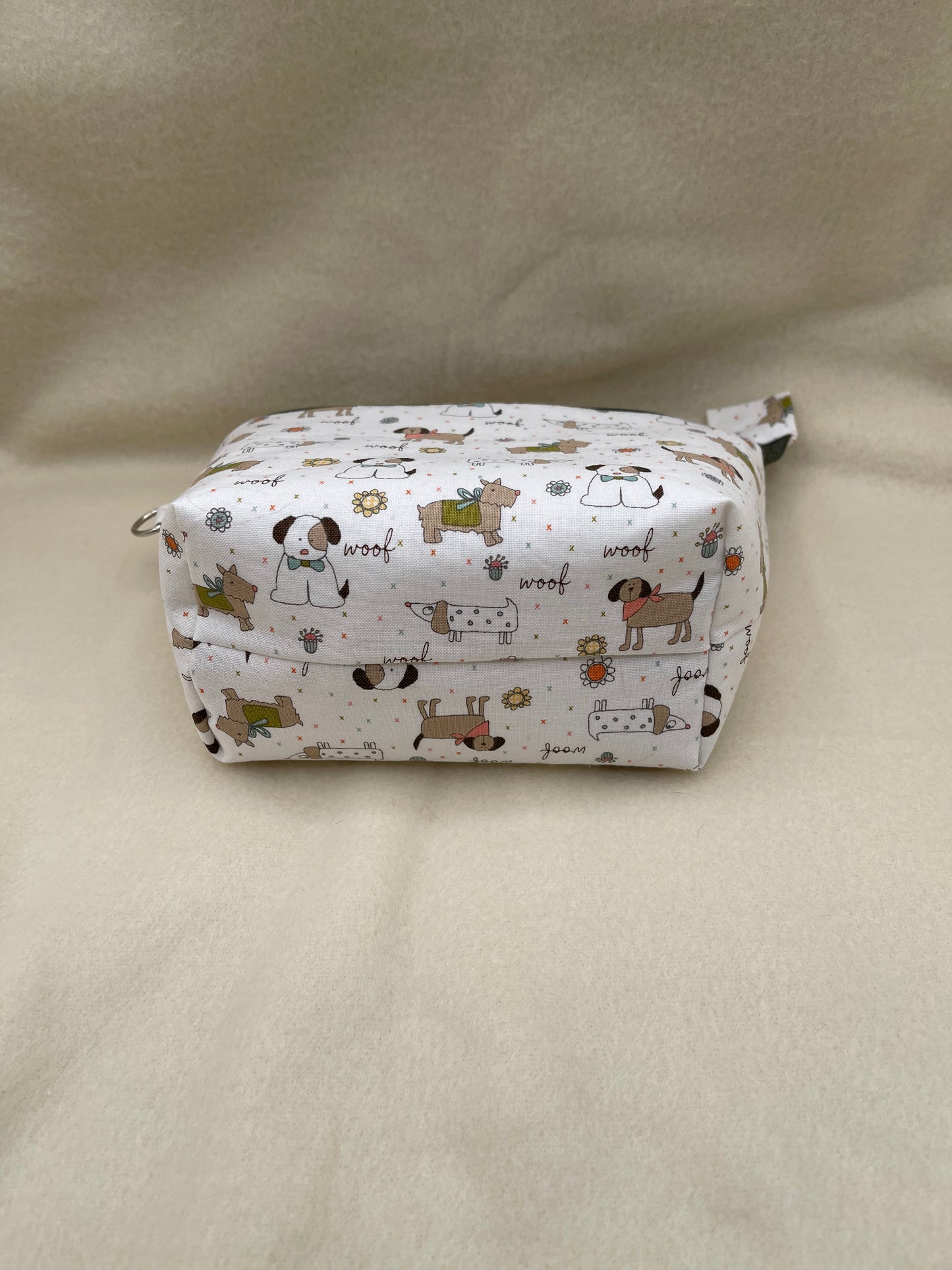 Zipper Bucket Bag - Tiny Dogs White