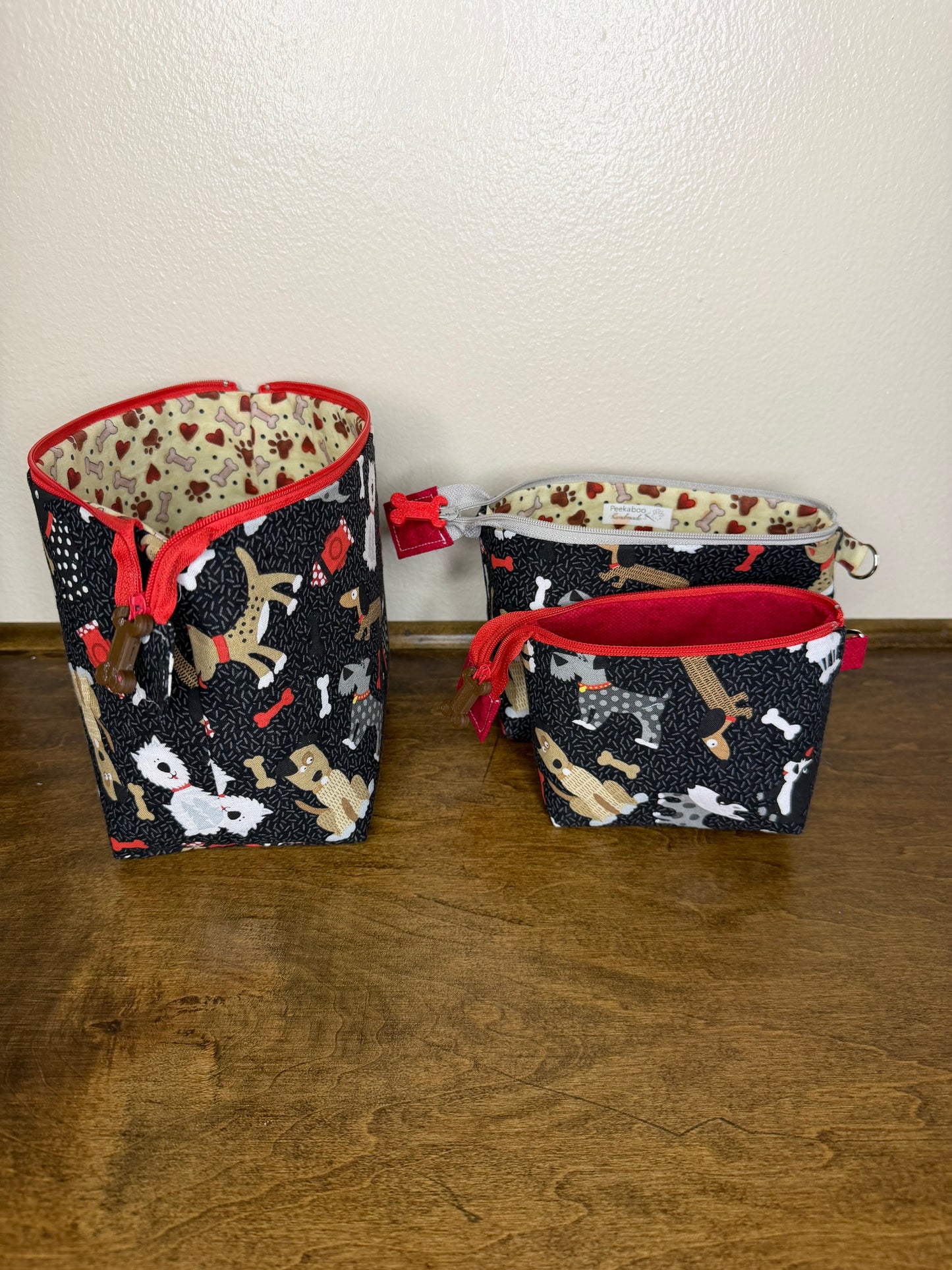 Zipper Bucket Bag - Dogs on Black