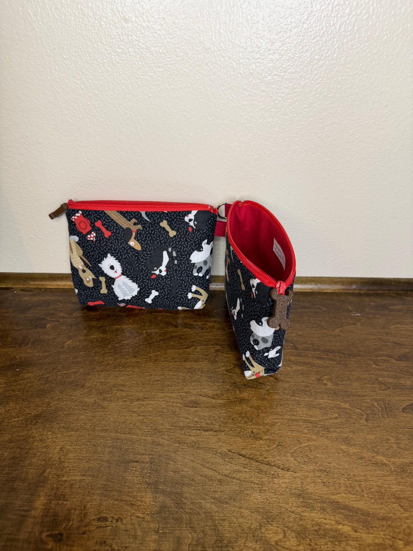 Flat Zipper Bag - Dogs on Black