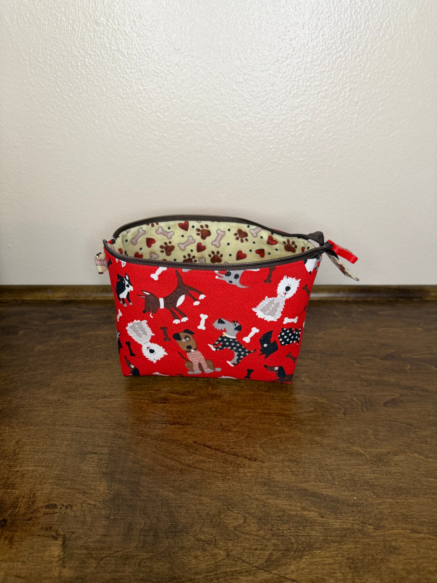 Zipper Bucket Bag - Dogs on Red