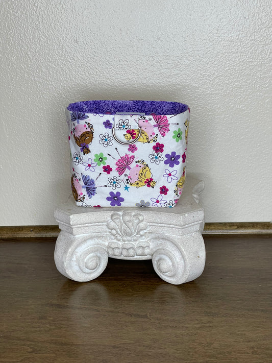 Car Vent Bag - Little Girls Playing on White