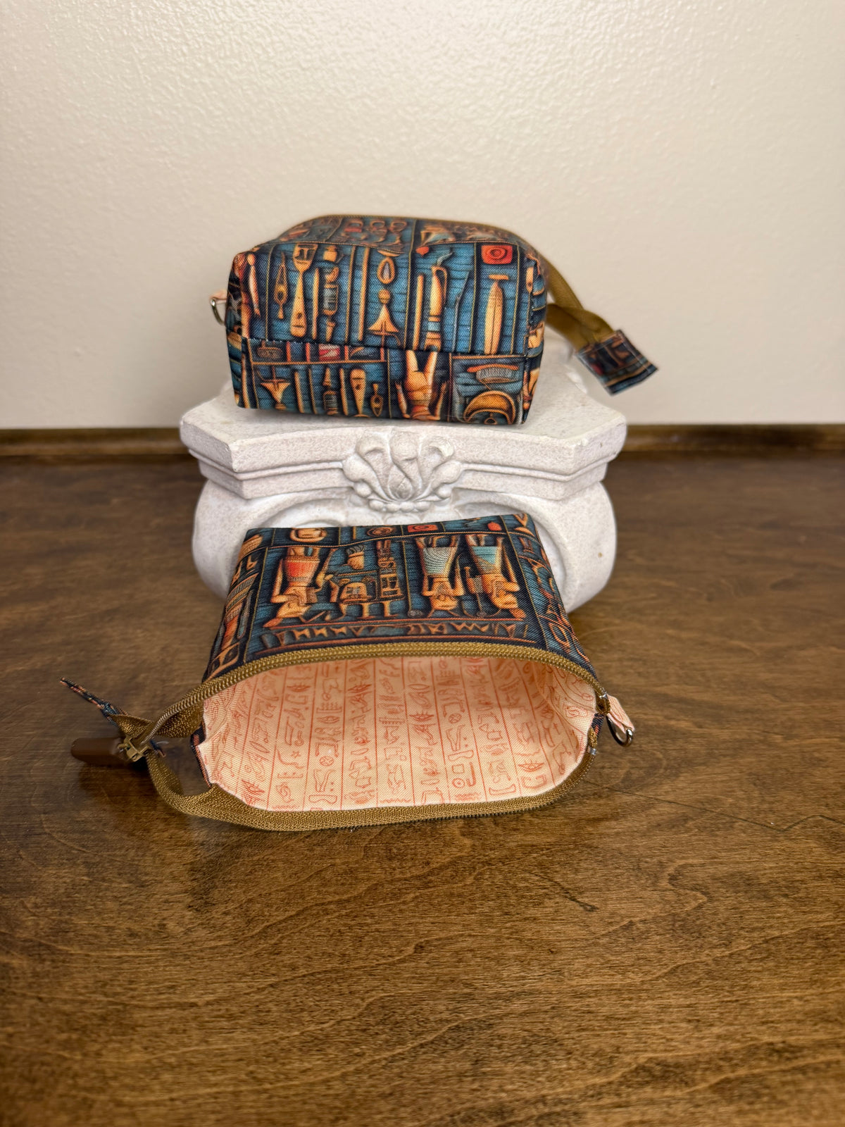 Zipper Bucket Bag - Heiroglyphics