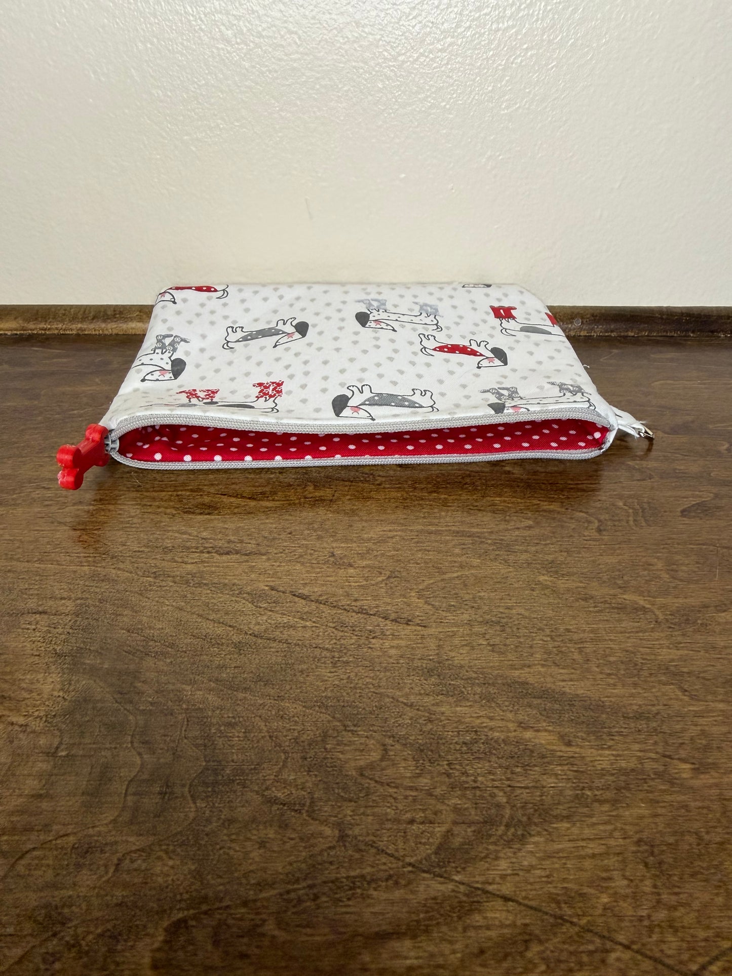 Flat Zipper Bag - Rainy Dachshunds