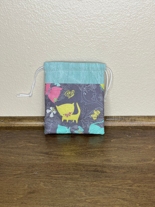 Drawstring Flat Bag - Cats in Gray