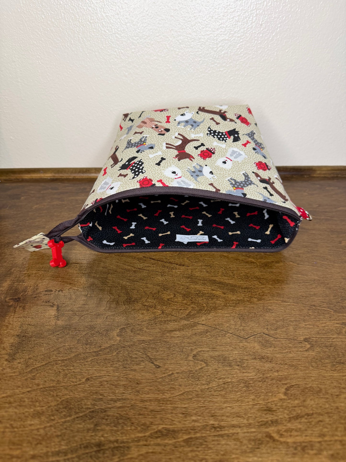 Zipper Bucket Bag - Dogs on Tan