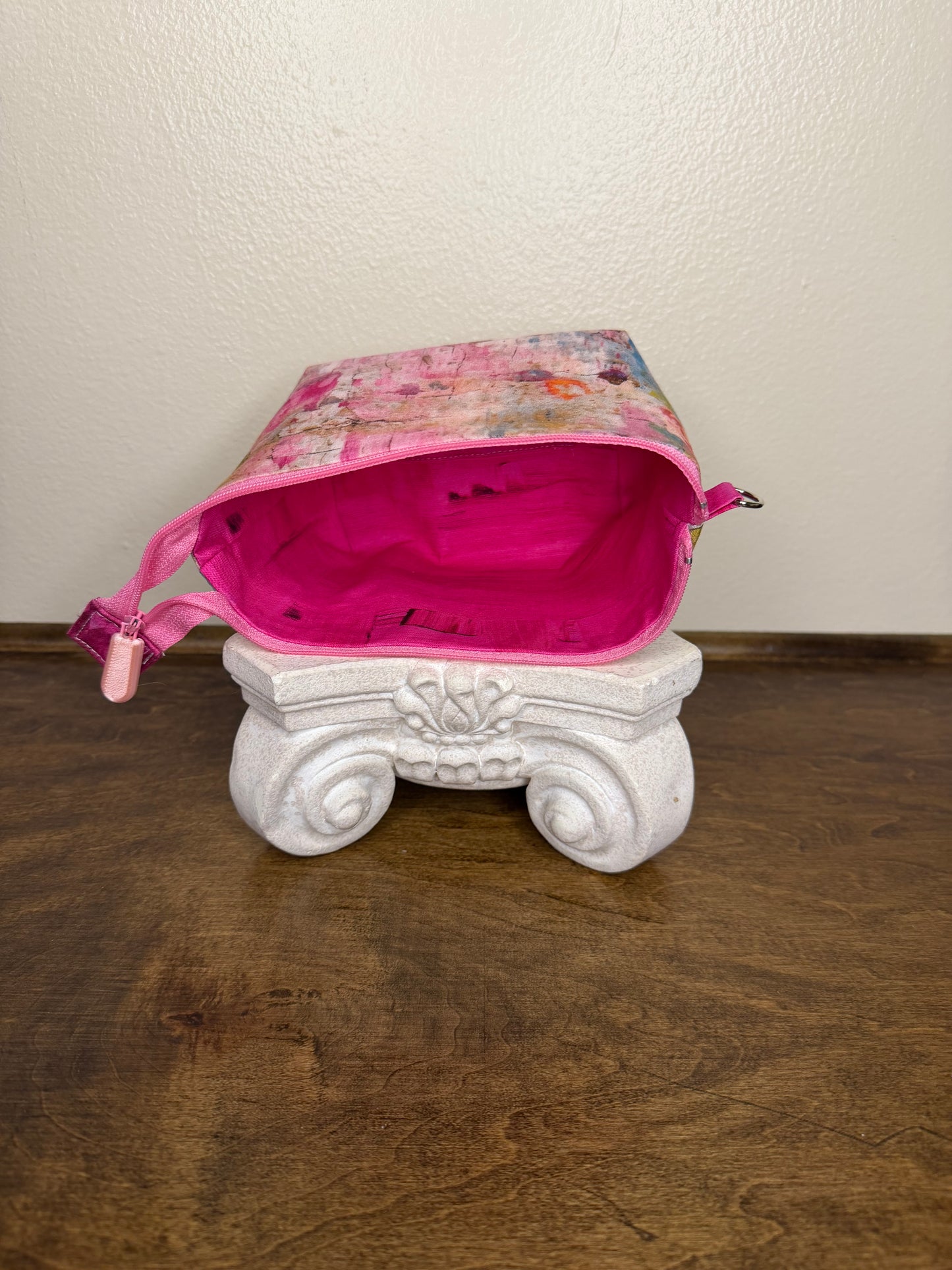 Zipper Bucket Bag - Pink Grunge