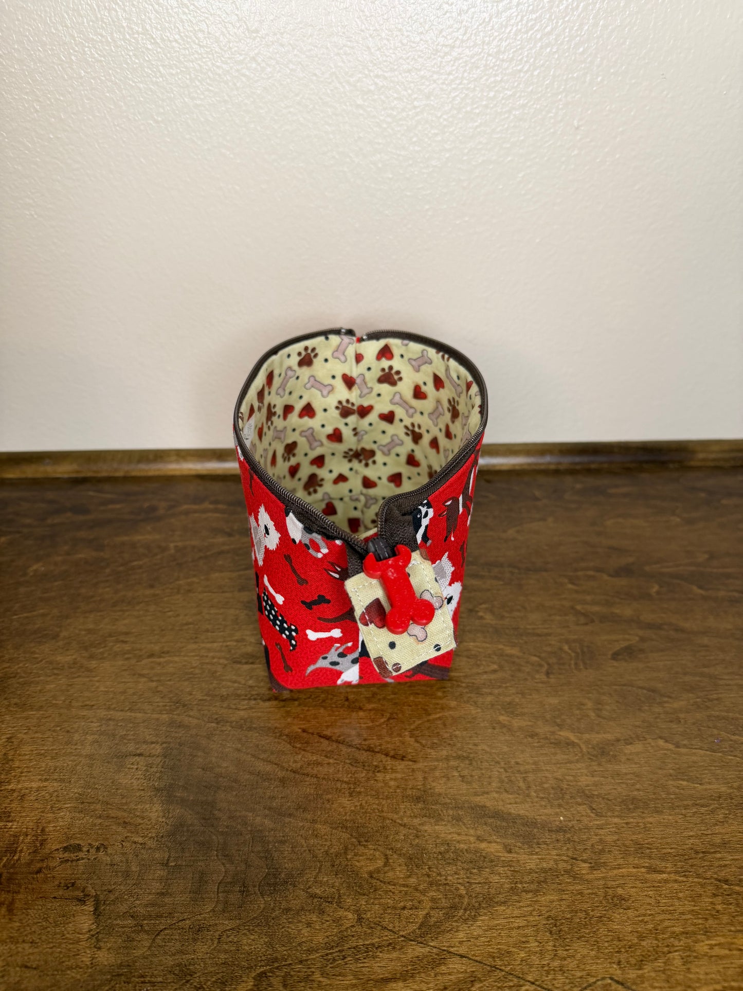 Zipper Bucket Bag - Dogs on Red
