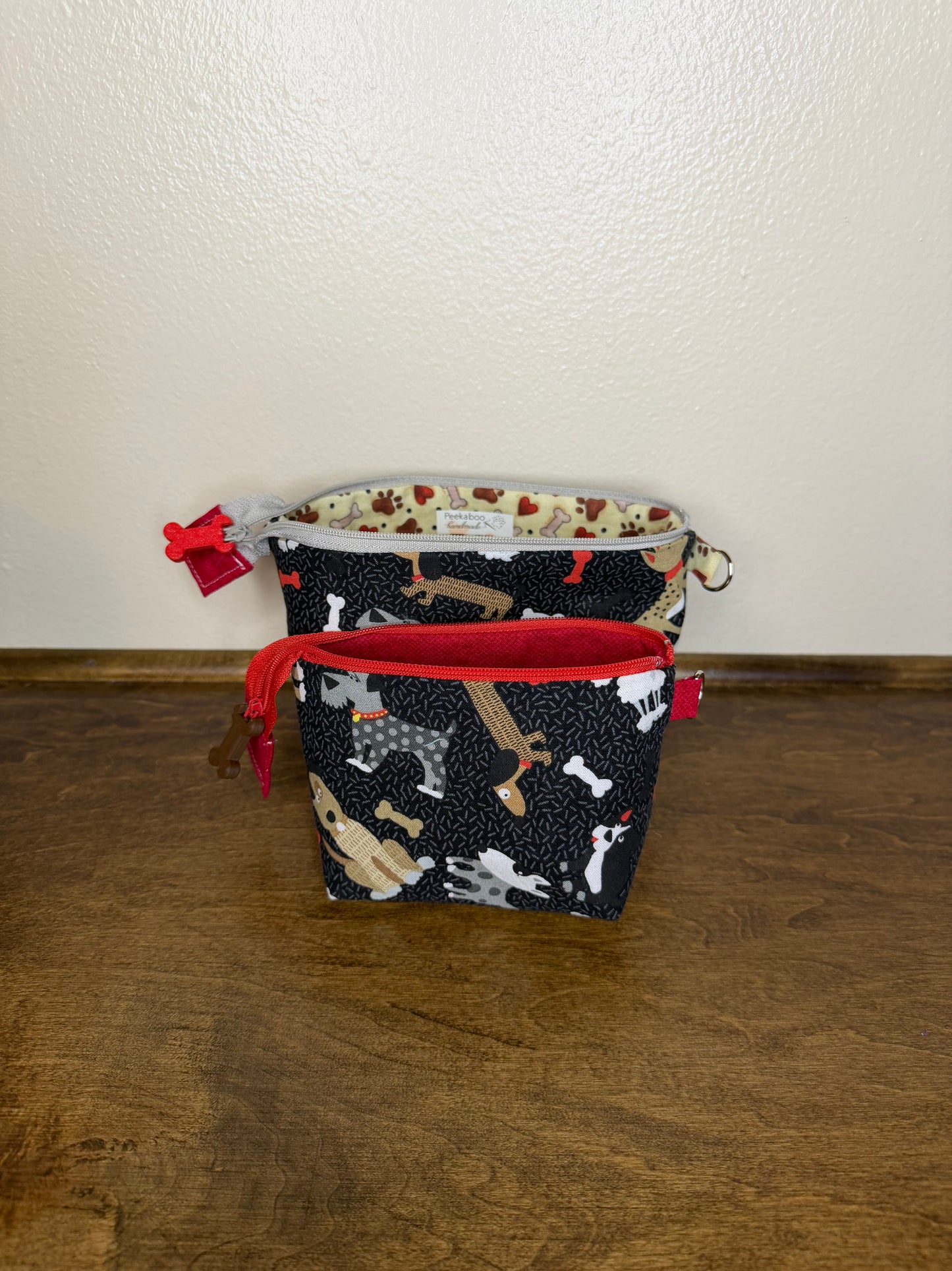 Zipper Bucket Bag - Dogs on Black
