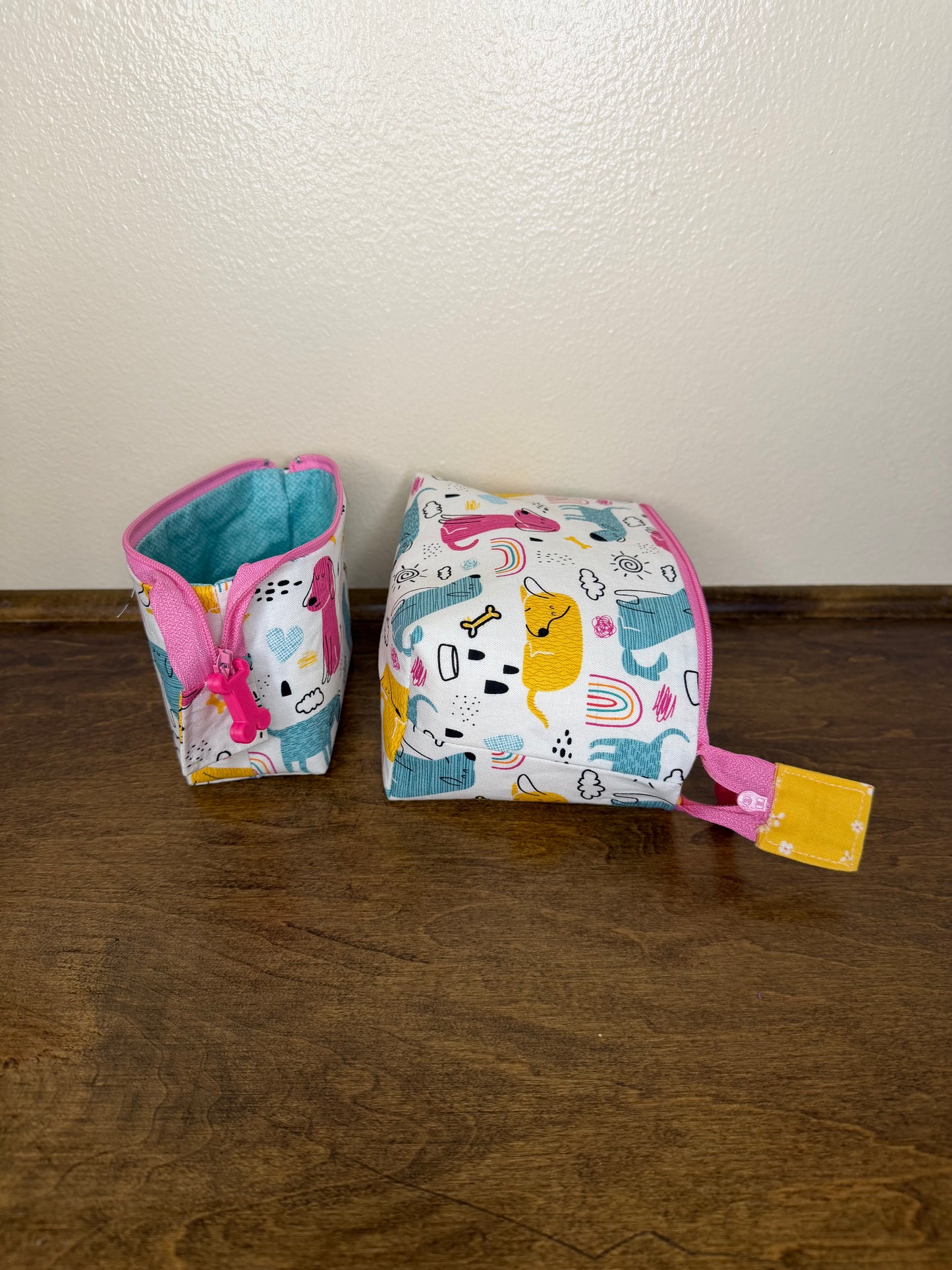 Zipper Bucket Bag - Woof Sniff Ruff